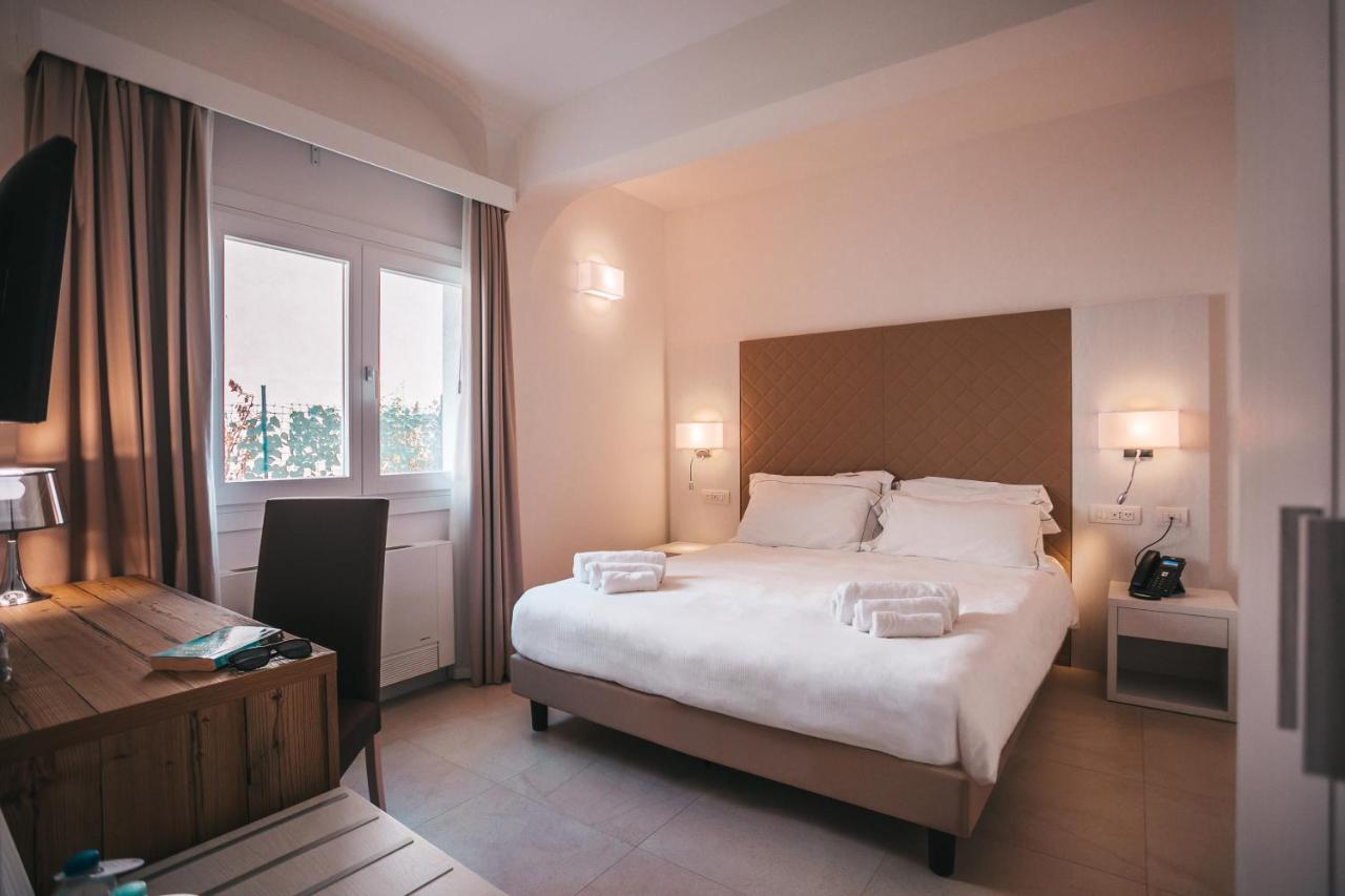 Hotel Moresco Santa Teresa Gallura Kültér fotó